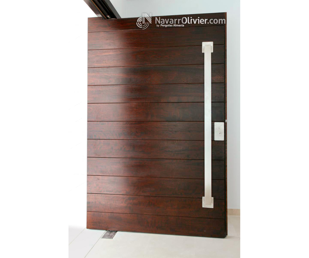 Puerta de 160 cm en iroko pivotante sobre eje