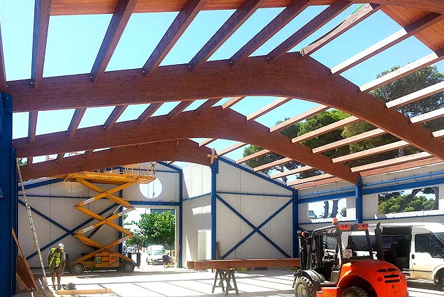 Trabajos de carpinteria. Pergolas, construcción, terrazas y chiringuitos de madera