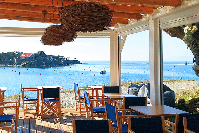 Guinguete con pérgola enmimbre en Gerona, La sal, Cadaques