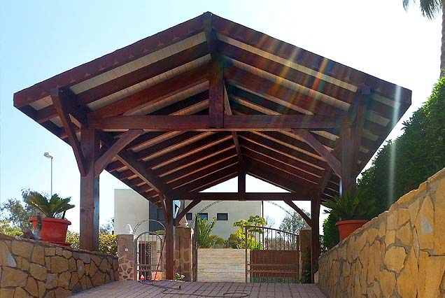 Pérgola para aparacamiento a 2 aguas 