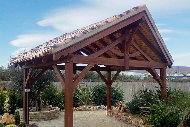 Pérgolas para járdín a 2 aguas con teja, Almería