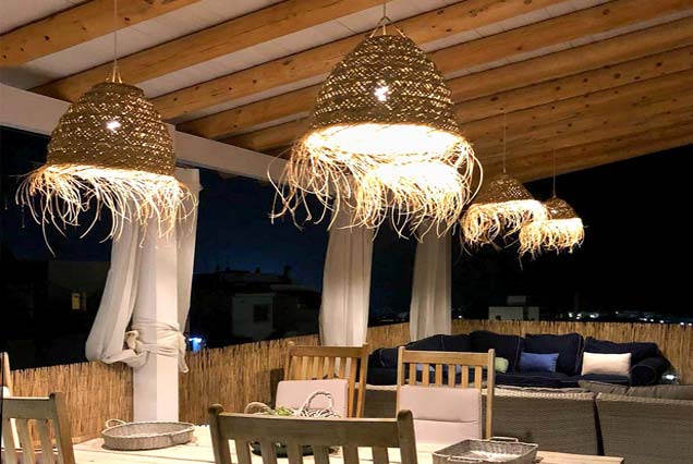 Pergola en madera y tronco para terraza particular