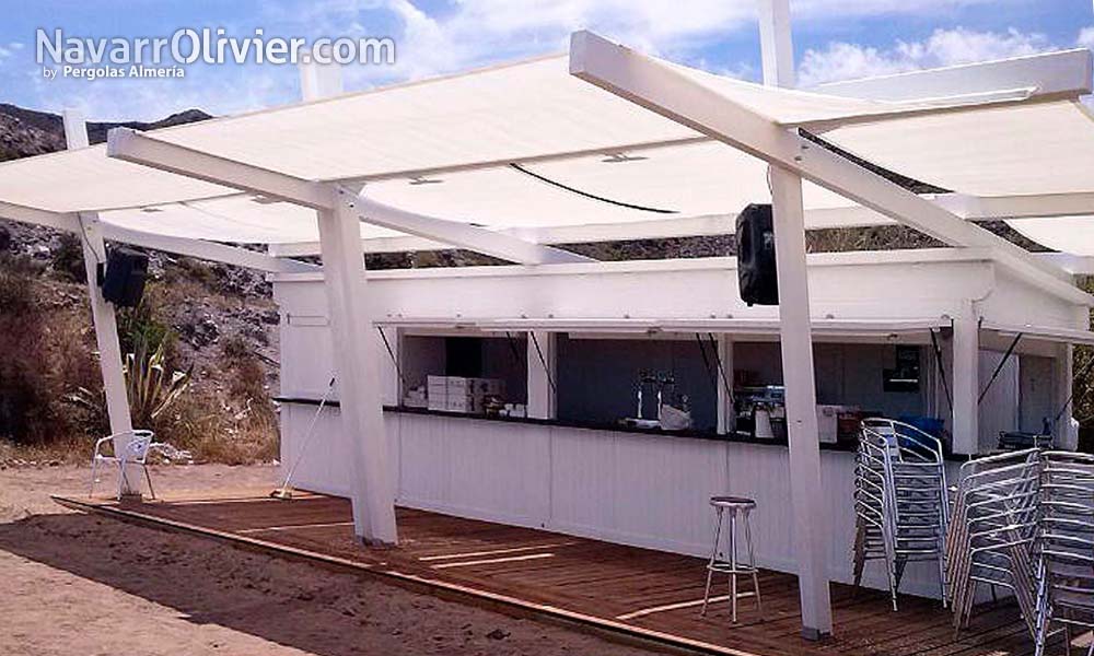 Xiringuito de 20 m² blanco a 1 agua con pergola